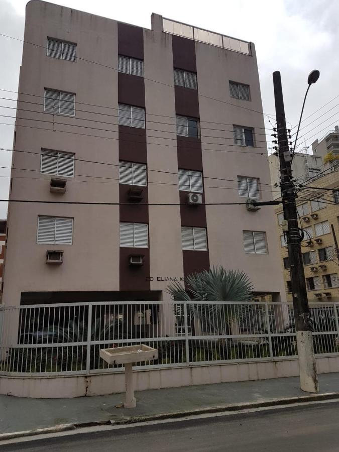Apartamento Amplo E Belissimo! - 3 Quadras Do Mar! Γκουαρούχα Εξωτερικό φωτογραφία