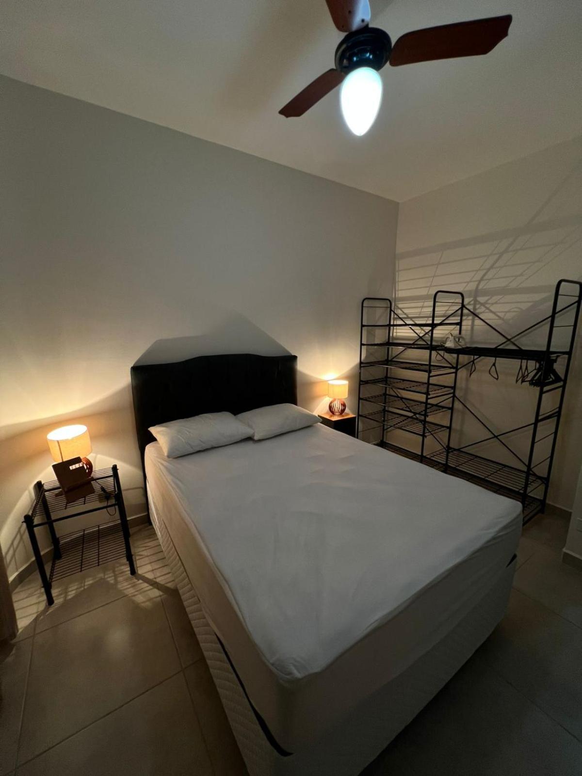Apartamento Amplo E Belissimo! - 3 Quadras Do Mar! Γκουαρούχα Εξωτερικό φωτογραφία