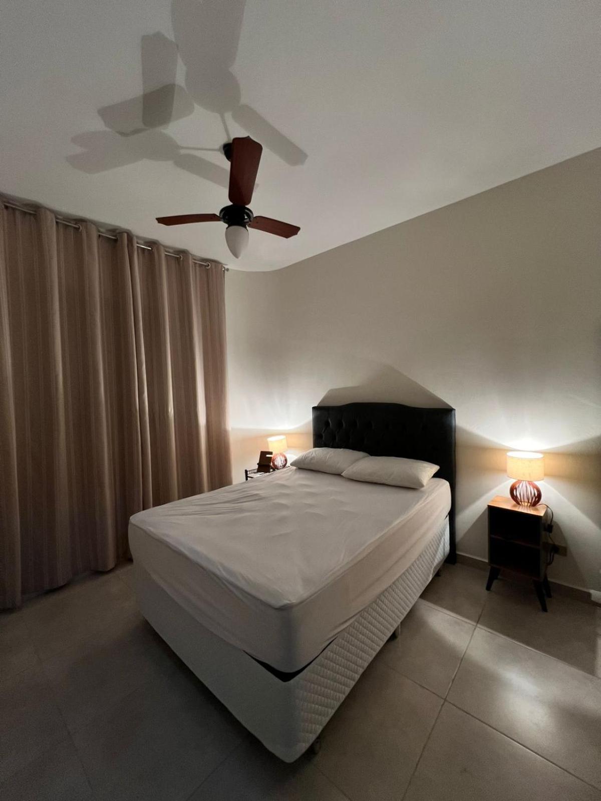 Apartamento Amplo E Belissimo! - 3 Quadras Do Mar! Γκουαρούχα Εξωτερικό φωτογραφία